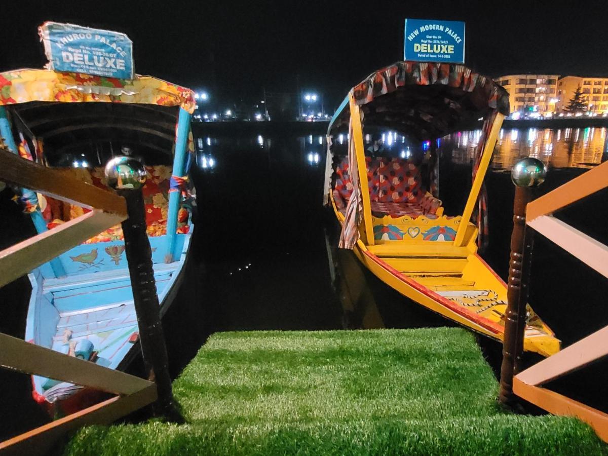 Tashkand Houseboat ศรีนาการ์ ภายนอก รูปภาพ