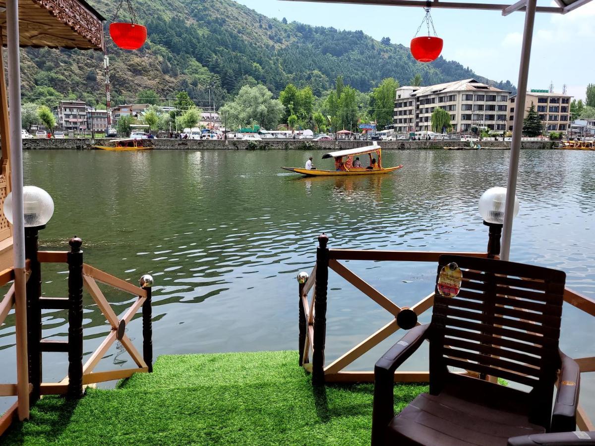 Tashkand Houseboat ศรีนาการ์ ภายนอก รูปภาพ